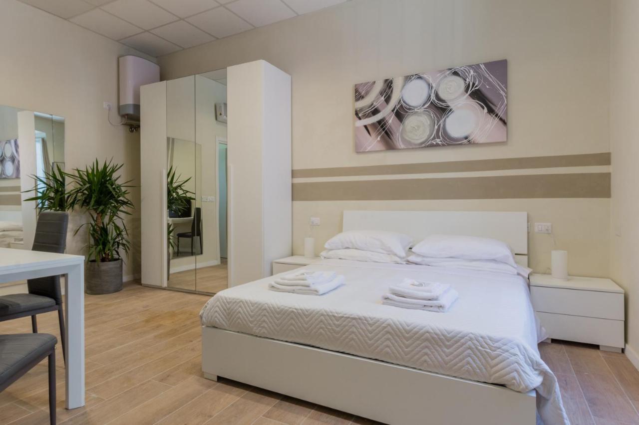 Center Rooms П'яченца Екстер'єр фото