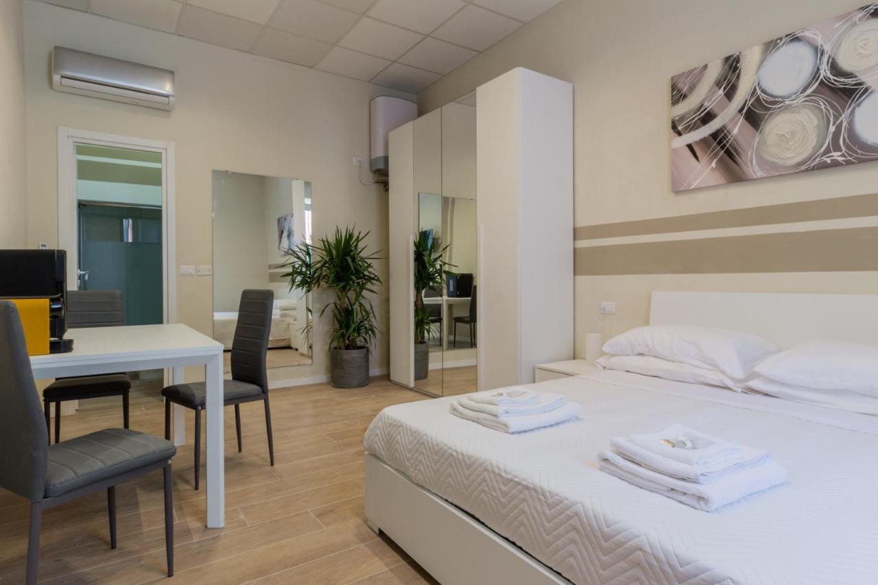 Center Rooms П'яченца Екстер'єр фото