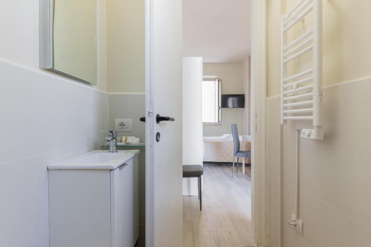 Center Rooms П'яченца Екстер'єр фото