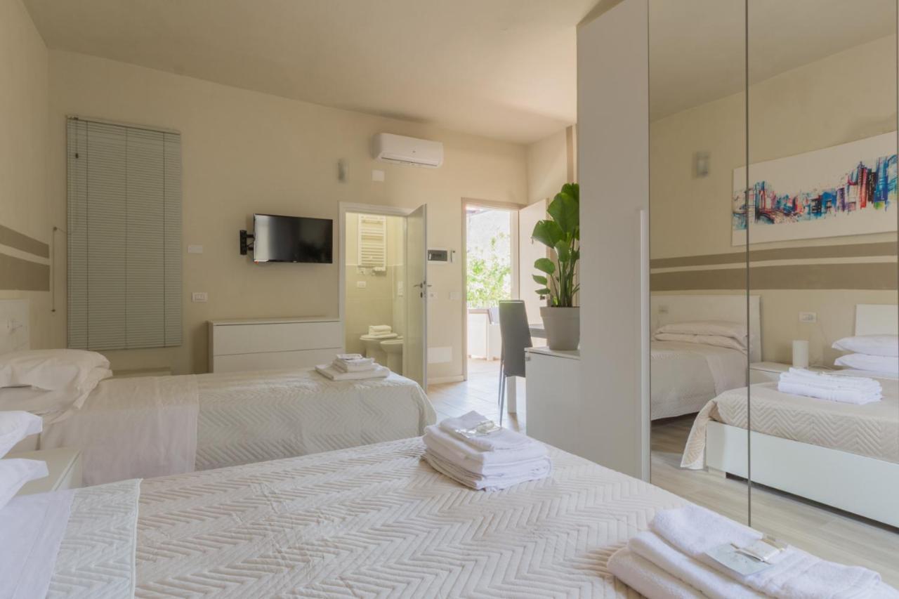 Center Rooms П'яченца Екстер'єр фото