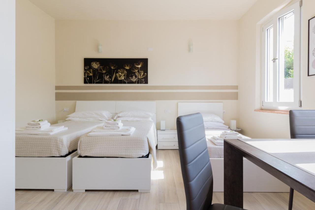 Center Rooms П'яченца Екстер'єр фото